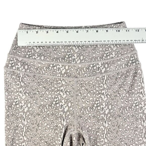 Varley Let’s Move Tan Cluster Leopard 7/8 Leggings Size Small - Picture 5 of 6